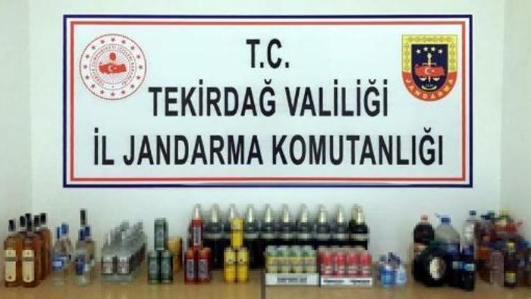 Sarayda sahte ve kaçak içki ele geçirildi; 2 gözaltı