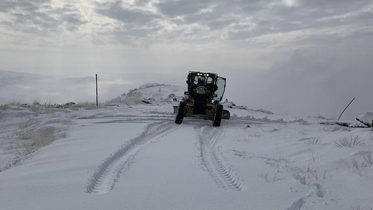 Tunceli’de 47 köy yolu kardan kapandı
