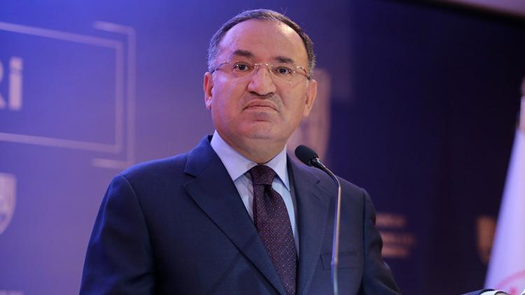 Bakan Bozdağ: Böyle bir masadan çıksa çıksa kriz çıkar, kaos çıkar