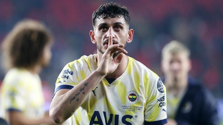 Fenerbahçede Samet Akaydin, 11 Ocak’ta imzayı attı, 3 idmanla 4 gün sonra ilk 11’de maça çıktı