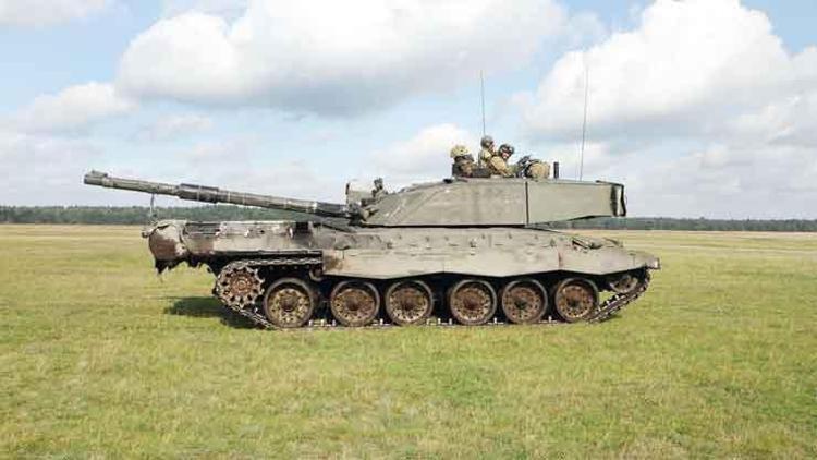 İngiltere Ukrayna’ya ana muharebe tank gönderiyor