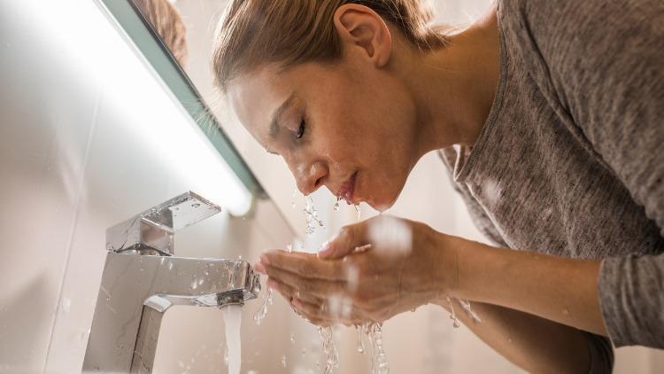 9 İDDİA 9 GERÇEK | Yüzümüzü nasıl yıkamalıyız