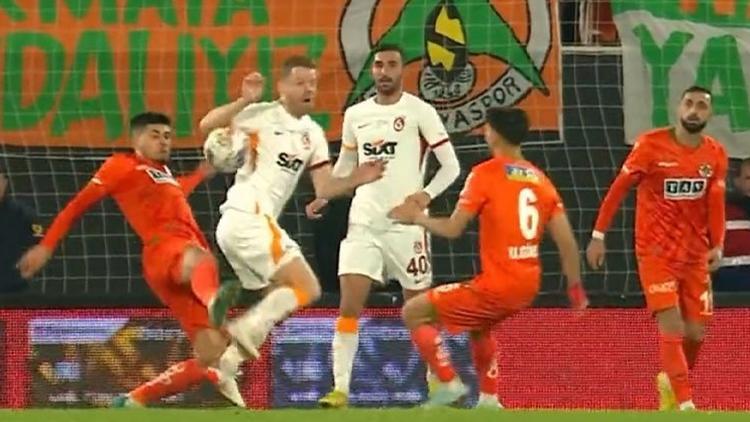 Alanyaspor - Galatasaray maçında tartışılan kararlar