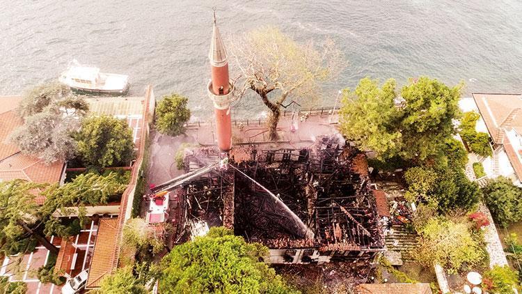 Vaniköy Camisi yeniden ayağa kalktı