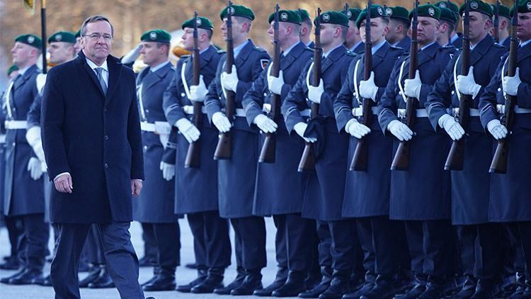 Almanyanın Savunma Bakanı Pistorius, yemin ederek göreve başladı
