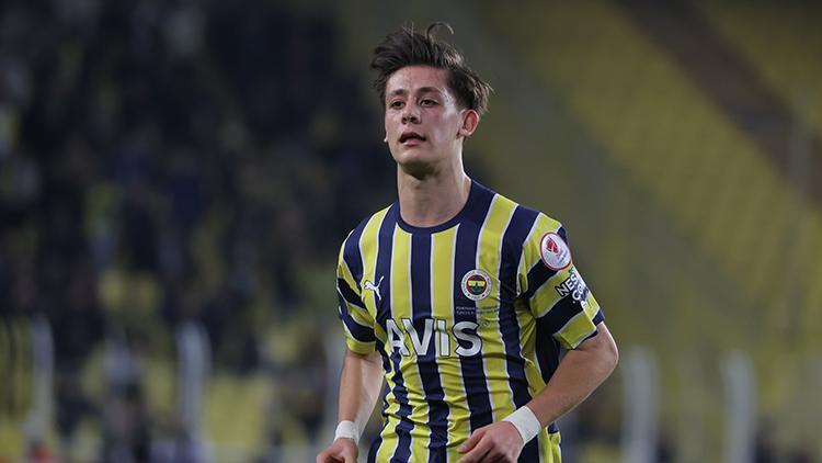 Fenerbahçenin genç yeteneği Arda Güler büyülemeye devam ediyor
