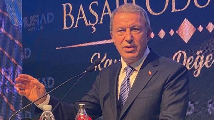 Bakan Akar: Barışçıl yol ve yöntemlerle sorunlarımızın çözülmesini istiyoruz