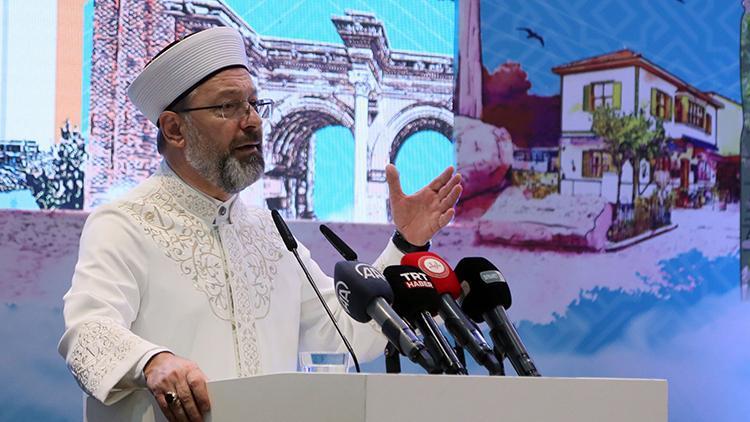 Ali Erbaş: Müslümanların kutsallarını hedef alan saldırılar farklı şekillerde devam ediyor