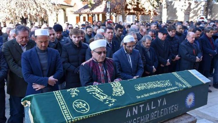 Eski milletvekili Baysarı son yolculuğuna uğurlandı