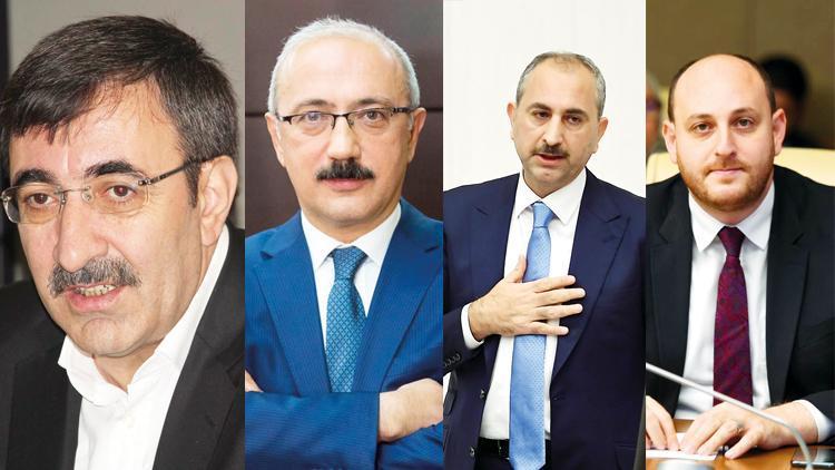 Eski bakanlar AK Parti’nin yeni seçim ekibinde