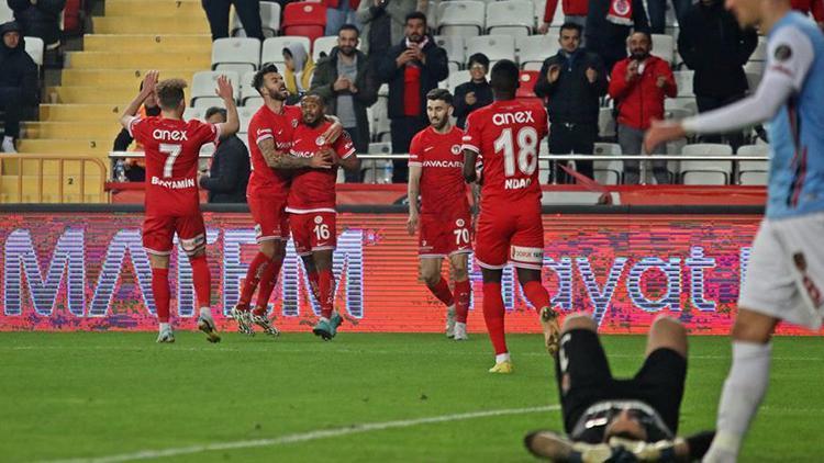 Antalyaspor tek golle kazandı Gaziantep FK 2 oyuncu Galatasaray maçında cezalı