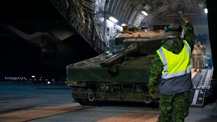 Kanadanın gönderdiği ilk Leopard tankı, Polonya’ya ulaştı