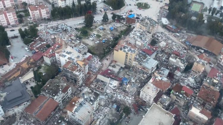 Kosova’da Türkiye’deki depremler nedeniyle 1 günlük yas ilan edildi