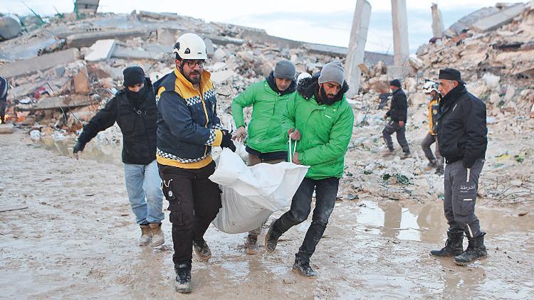 Can kaybı 1600’ü aştı... Suriye’den Batı’ya: Yardım gönderin yaptırımları kaldırın