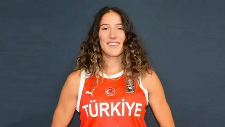Basketbolcu Nilay Aydoğan Malatyada enkaz altında