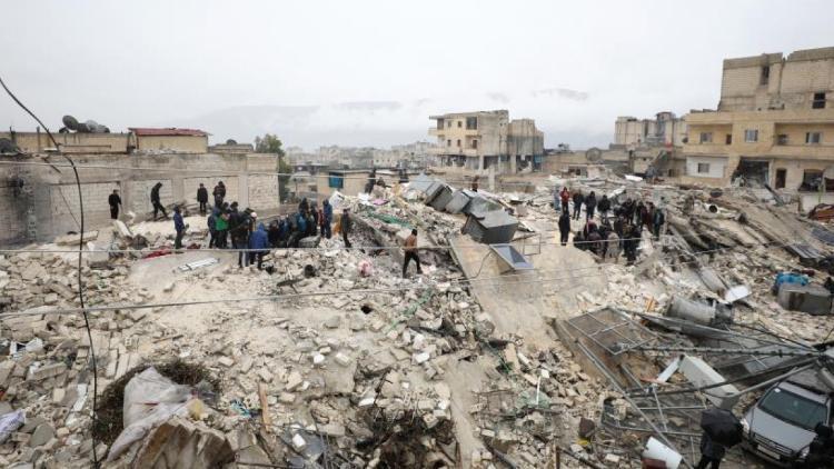Suriyede depremdeki can kaybı bin 387ye ulaştı