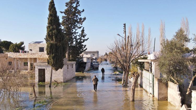 Suriye’de durum ağırlaşıyor... Önce deprem sonra sel