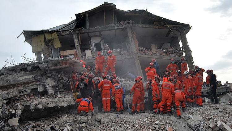 Deprem bölgesine elektrik verildi mi, ne zaman verilecek Bakan Dönmez açıkladı