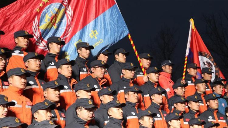 Çinli kurtarma ekiplerini Pekin’de Türk büyükelçi karşıladı
