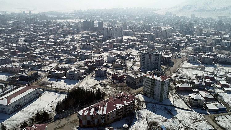 İkinci depremin merkez üssü Elbistanda 924 kişi hayatını kaybetti, 1825 kişi kurtarıldı