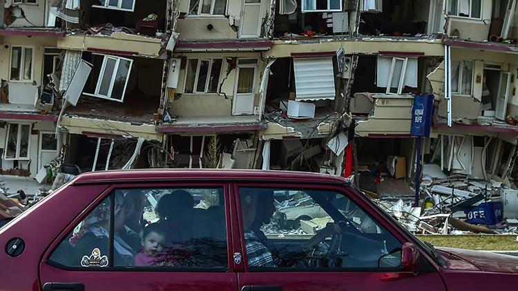 AFAD Deprem Danışma Kurul Üyesi Doç. Dr. Koçbulut: Depremin büyüklüğü 7.7, fakat şiddeti 11