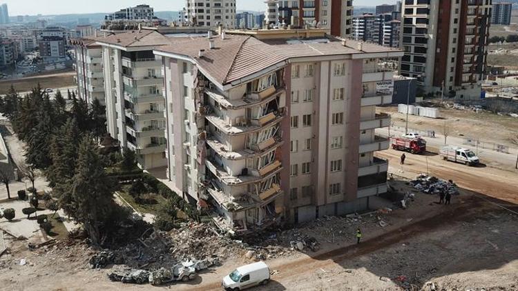 Gaziantepte ağır hasarlı binalardan eşya alımı durduruldu