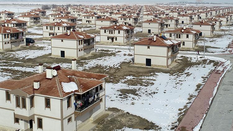 Konya’da köylüler, sıfır evlerini depremzedelere açtı