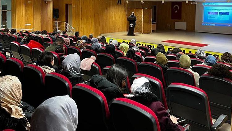 Öğretmenlere psikososyal destek seminerleri