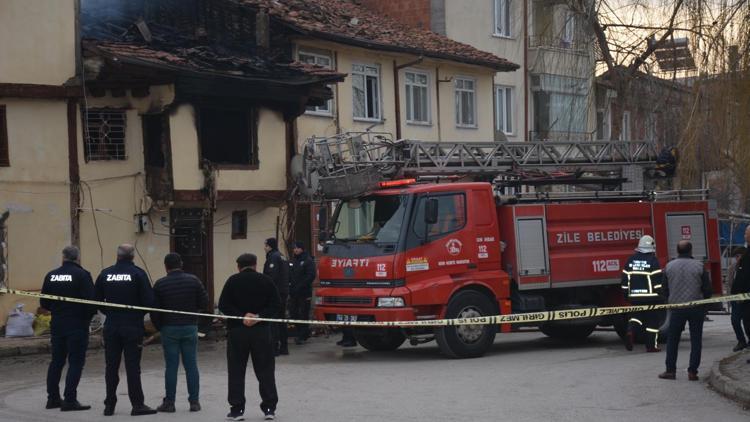 Tokatta 2 katlı evde yangın: 3 kişi hayatını kaybetti, 1 kişi de yaralandı