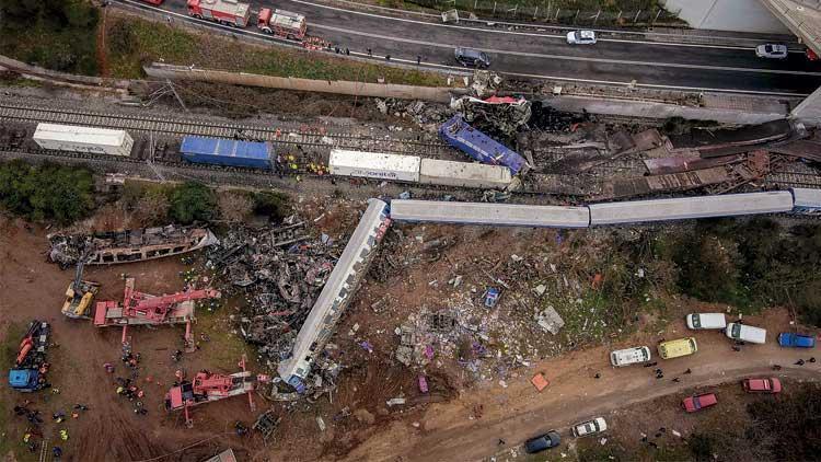 Yunanistan’da tren faciası: 43 ölü... Perastika yitona... Geçmiş olsun komşu
