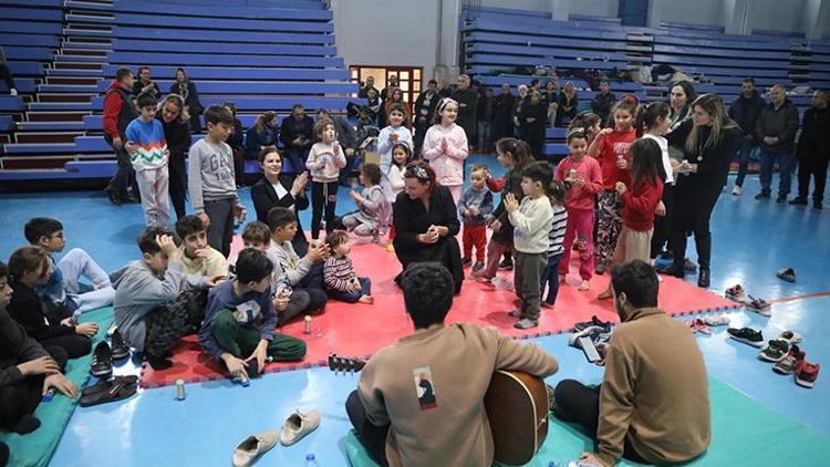 Öğretim üyeleri psikososyal destek için sahada