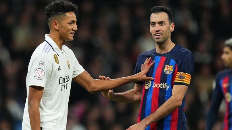 Sergio Busquets, El Clasico tarihine geçti