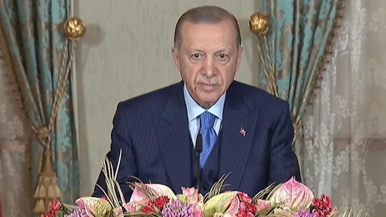 Son dakika... Cumhurbaşkanı Erdoğandan BAE ile 25 milyar dolarlık ticaret hedefi