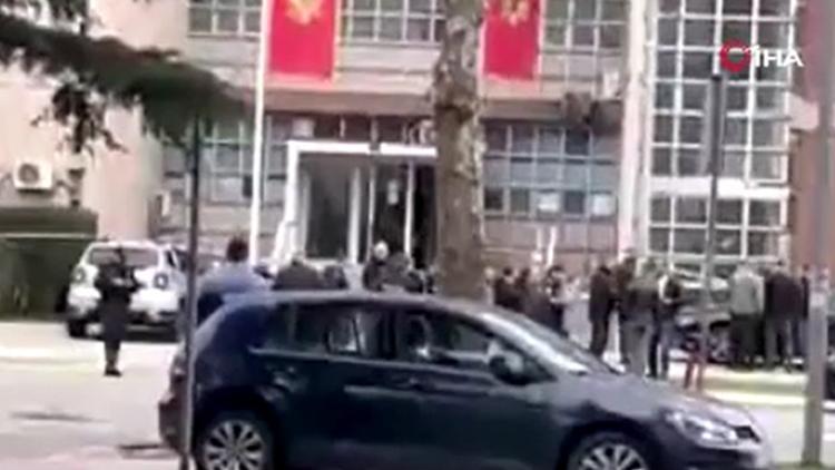 Karadağda mahkeme binasında bombalı saldırı: 5 yaralı