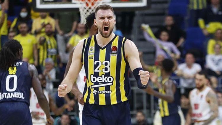 Marko Guduric 3 yıl daha Fenerbahçe Bekoda