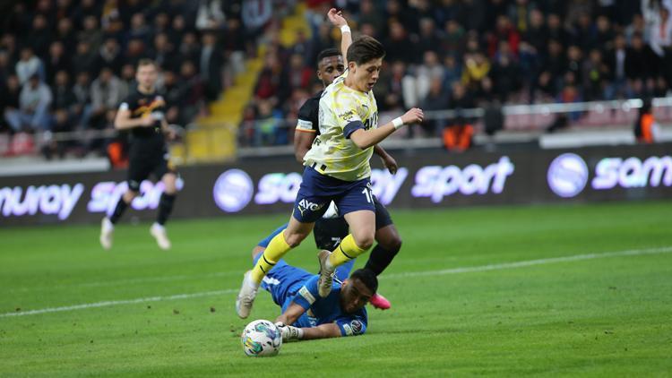 Kayserispor-Fenerbahçe maçında Arda Güleri alkışlayanlara ıslıklı tepki