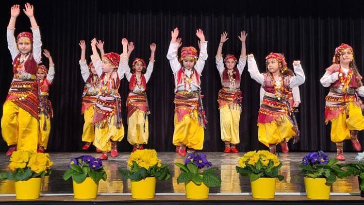 Uluslararası Folklor ve Dans Festivali’ne yoğun ilgi