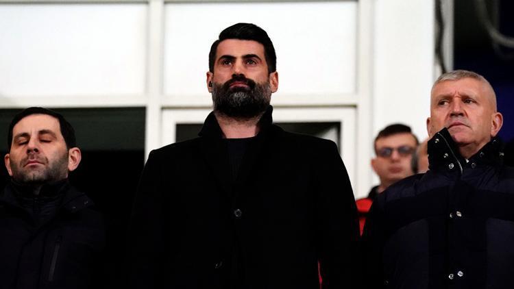 Volkan Demirel, Kasımpaşa-Antalyaspor maçını tribünden izledi