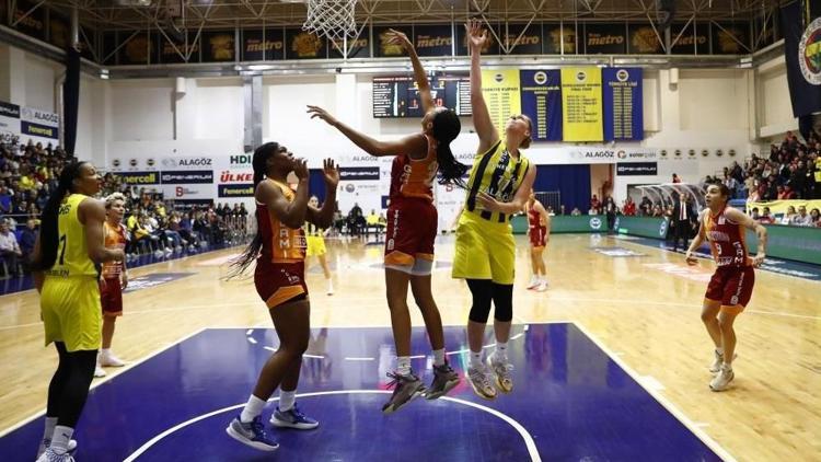 Kadınlar basketbolda derbi heyecanı: Galatasaray - Fenerbahçe