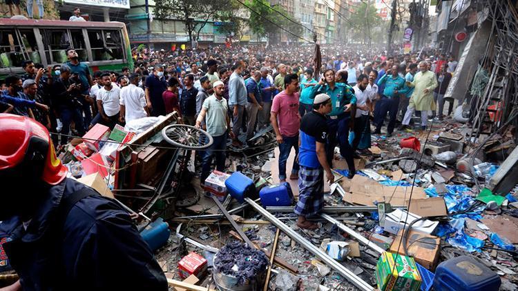 Bangladeşteki patlamada can kaybı artıyor