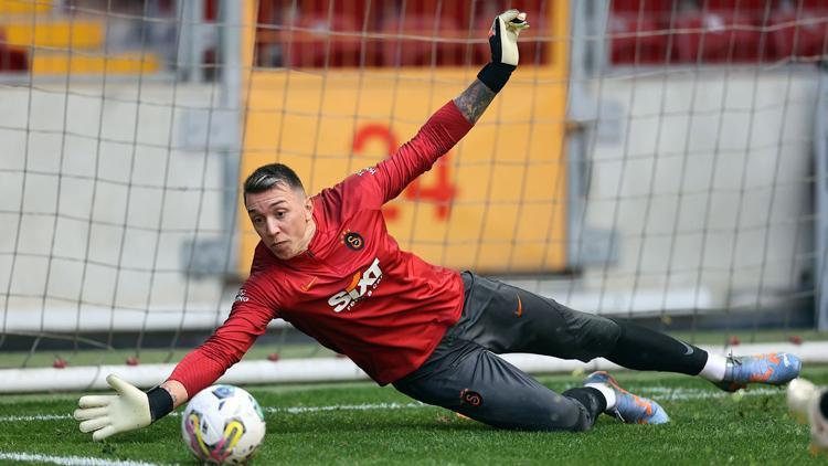 Galatasaraydan Muslera ve Mertens açıklaması