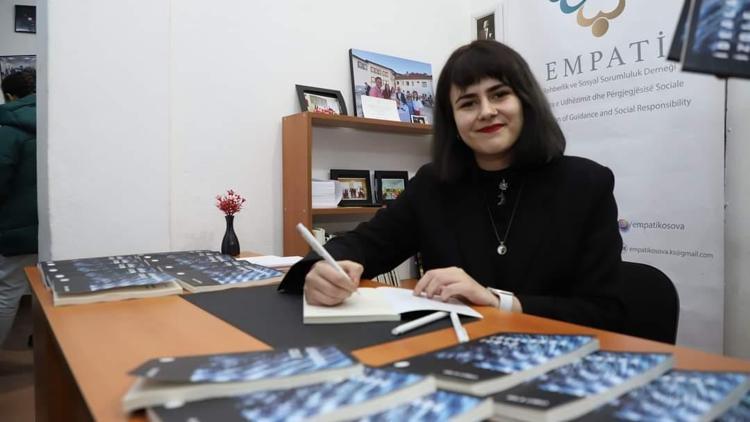 Genç yetenek Kosovalı Sıla Cibo’nun ilk romanı çıktı