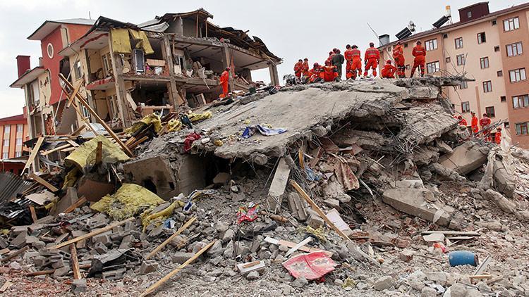 İngiliz ekip Türkiyede... Deprem neden bu kadar yıkıcı oldu İşte ilk bulgular