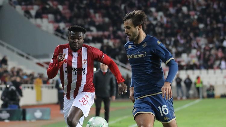 Sivasspor, UEFA Konferans Ligine veda etti Sivasspor 4-1 ile elendi