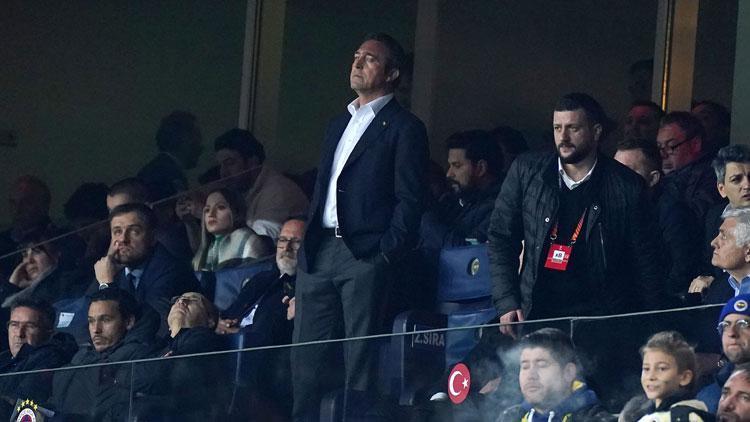 Fenerbahçeli taraftarlardan Ali Koça istifa çağrısı