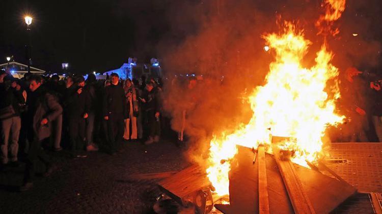 Paris sokakları yeniden karıştı: 61 gözaltı