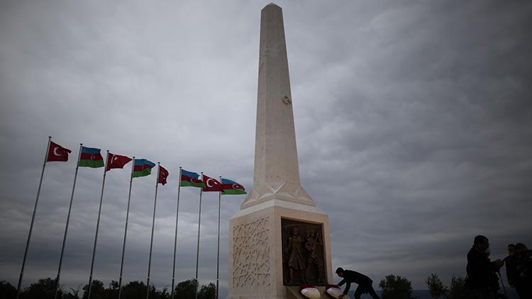 Çanakkalede şehit olan Azerbaycan askerlerinin anısına yapılan Azerbaycan Anıtı açıldı