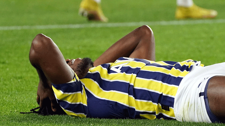 Fenerbahçe’de Batshuayi’nin sol adduktor kas tendonunda yırtık tespit edildi