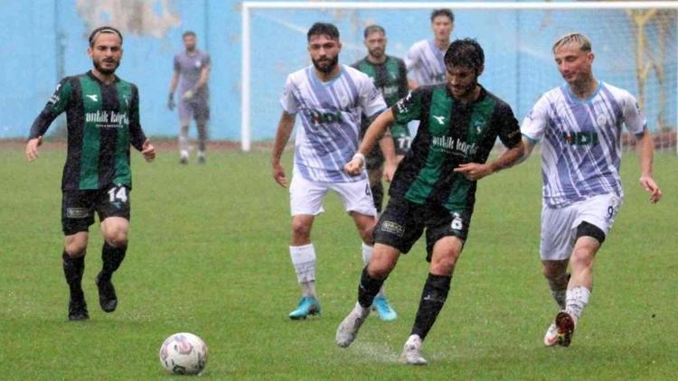 Kocaelispor-Pazarspor maçı hava muhalefeti nedeniyle ertelenedi