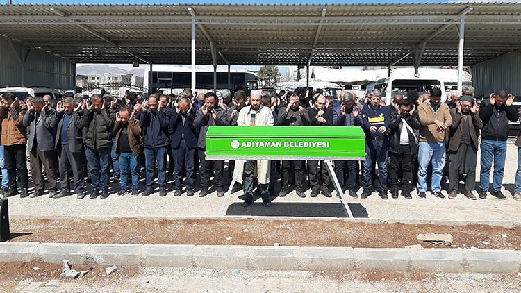 Selde hayatını kaybeden minik Zeynep annesinin yanına defnedildi